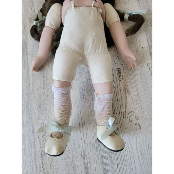 Victoria Impex Corp porcelain doll wind up girl music collectible - Picture 2 of 10